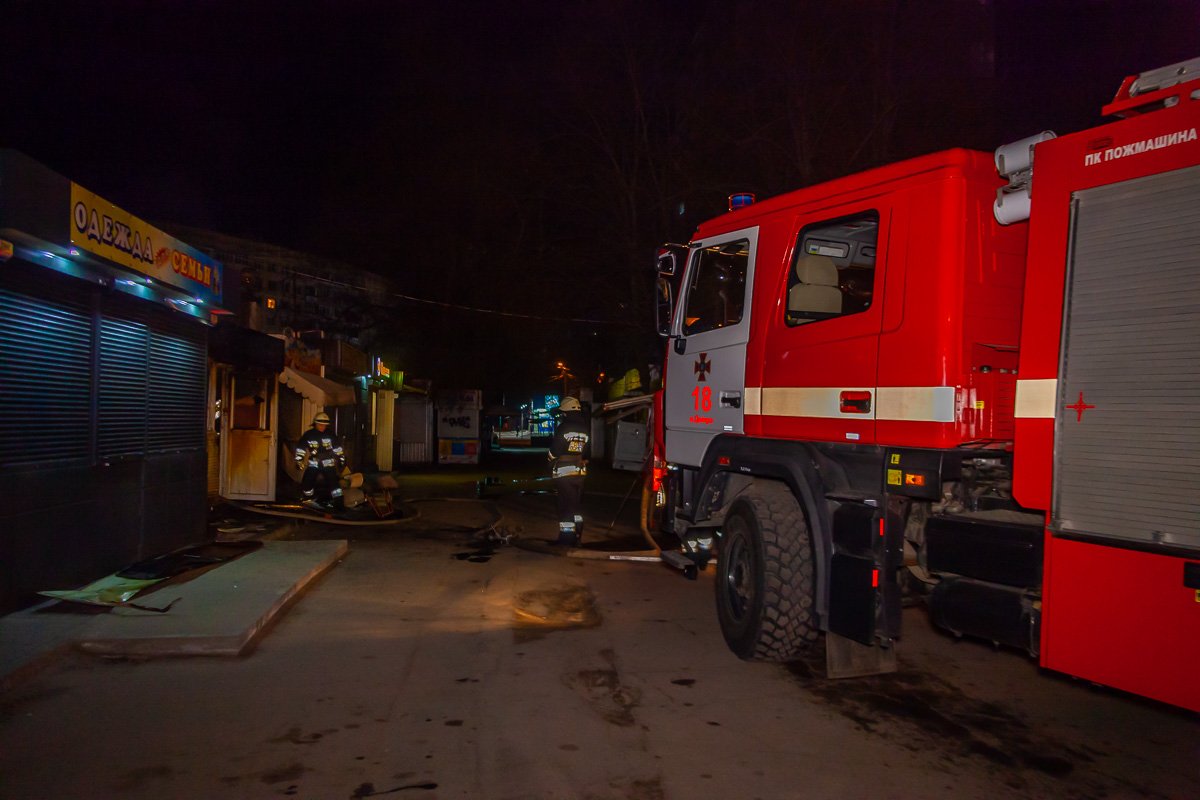 Ликвидацией пожара на Байкальской занимались две бригады спасателей 18 пожарно-спасательной части