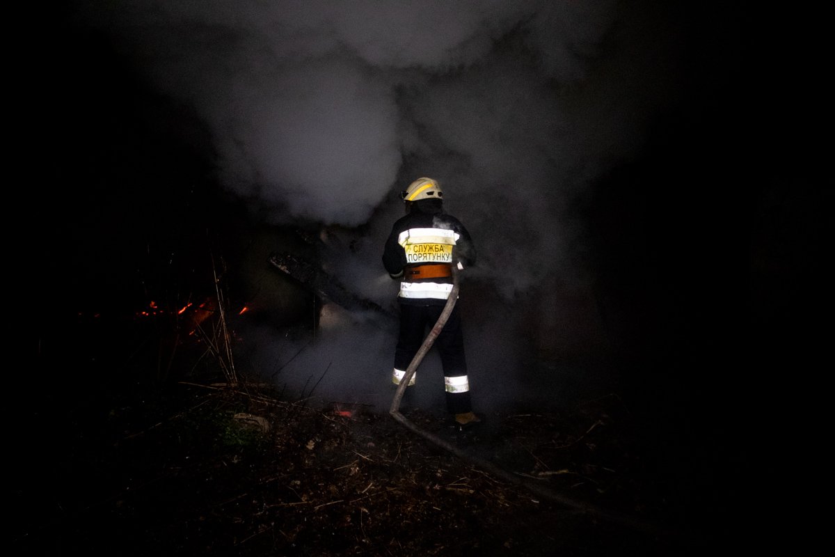 Пожар начался на улице Театральной 