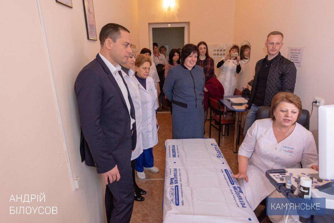 В роддоме Каменского появился высокоточный аппарат УЗИ 1