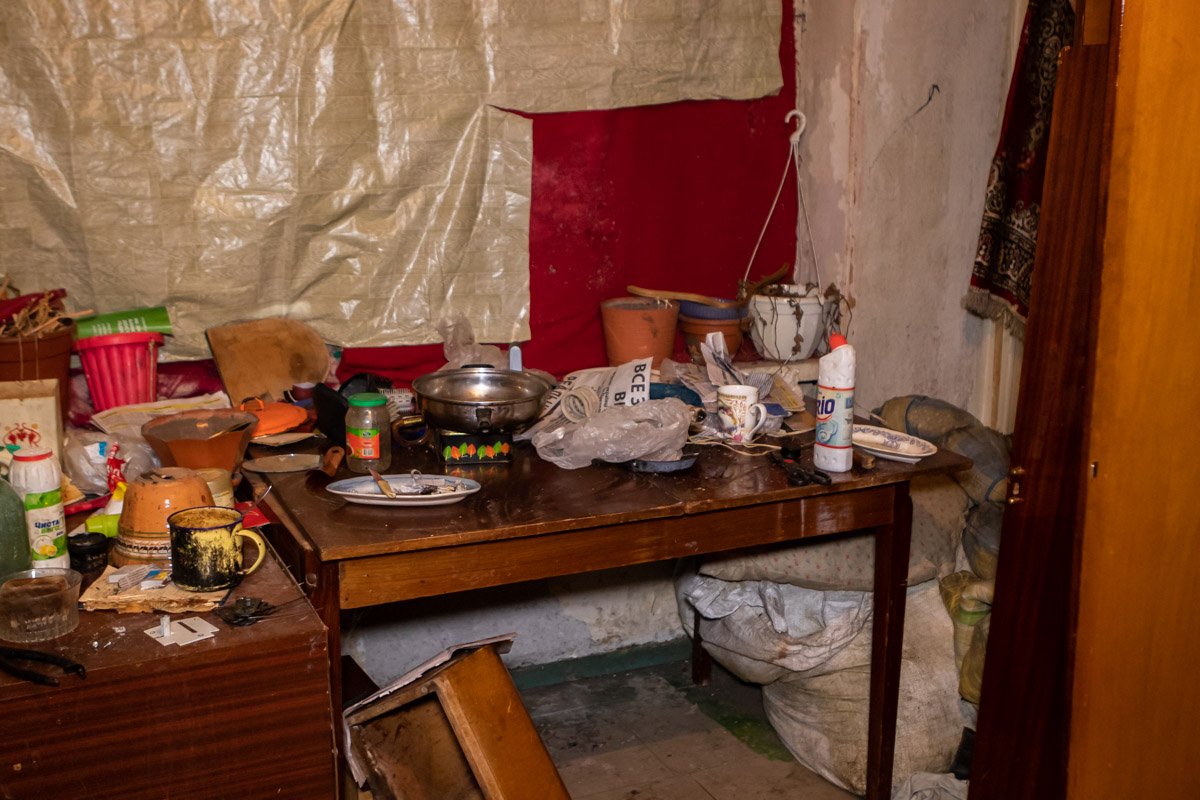 Соседи рассказали, что на 7 этаже живет неблагополучная семья