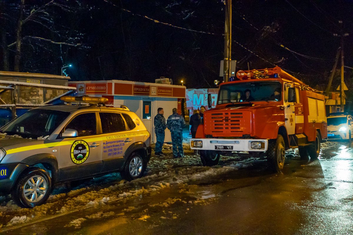 Спасатели быстро ликвидировали возгорание  Спасатели быстро ликвидировали возгорание