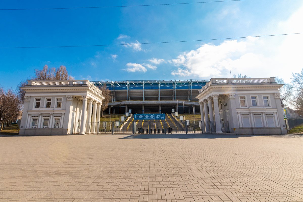 Сине-бело-голубой... Сине-бело-голубой...