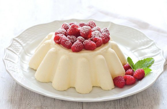 Полезные и вкусные рецепты: как приготовить постный манный пудинг с медом 1