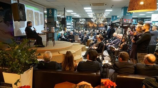 Презентация книги Антонины Журы «Крізь небо» Презентация книги Антонины Журы «Крізь небо»