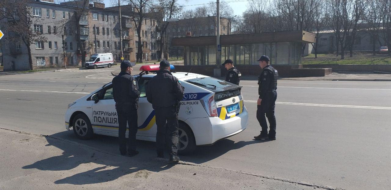 На месте работает полиция На месте работает полиция