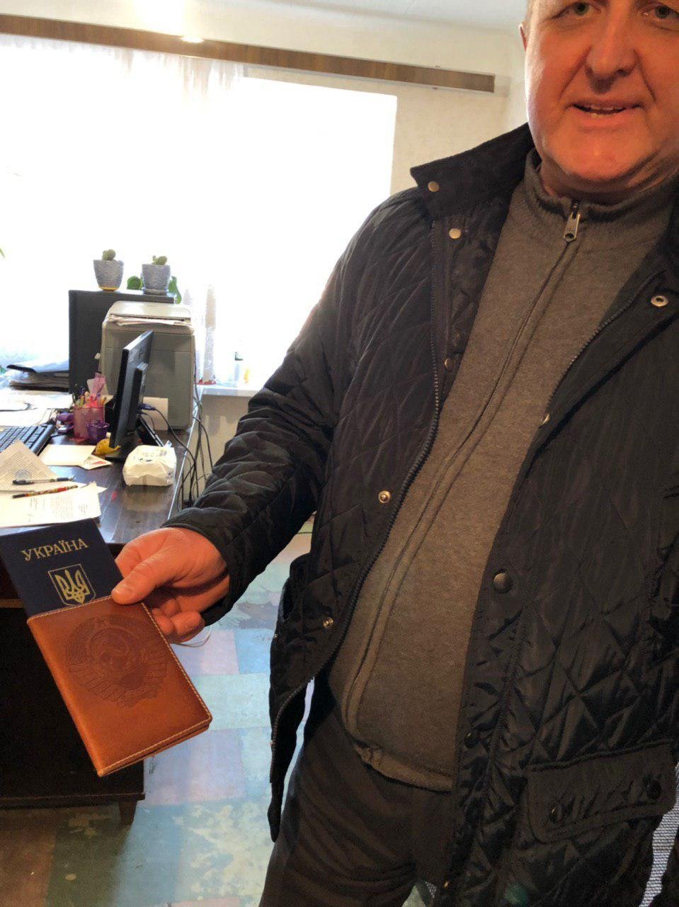 Когда время движется вперед, а ты хватаешься за последние воспоминания о прошлом...