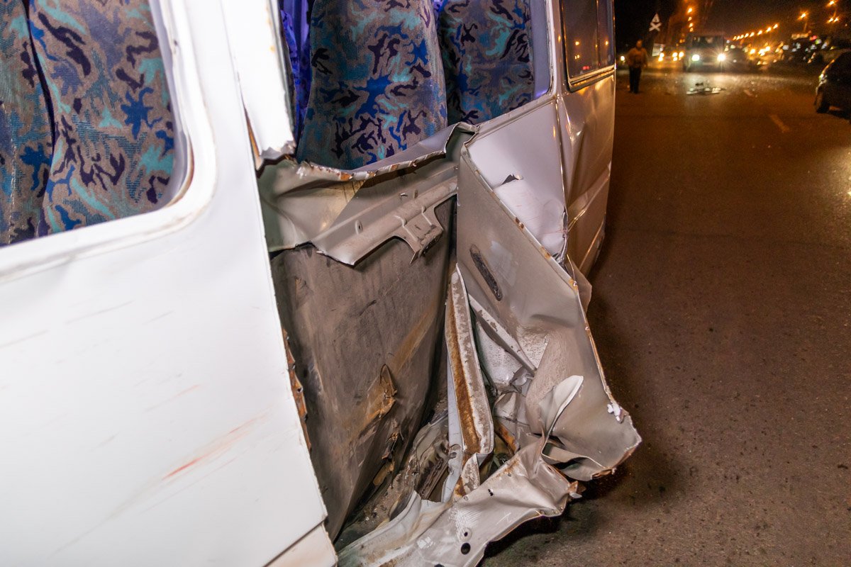 Повреждения на Mercedes Повреждения на Mercedes