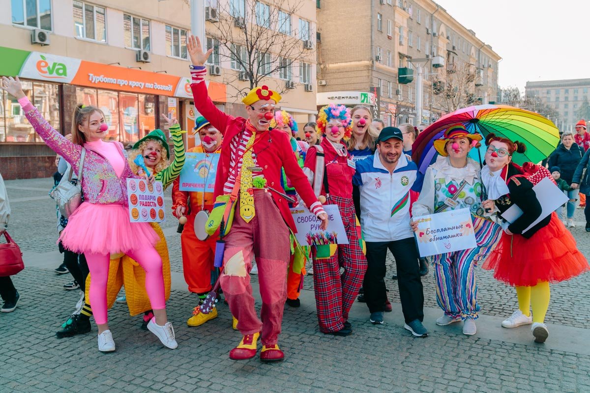 Эта компания улыбнула всех Эта компания улыбнула всех