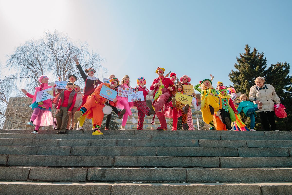 Для многих жителей Днепра этот день прошел действительно ярко Для многих жителей Днепра этот день прошел действительно ярко