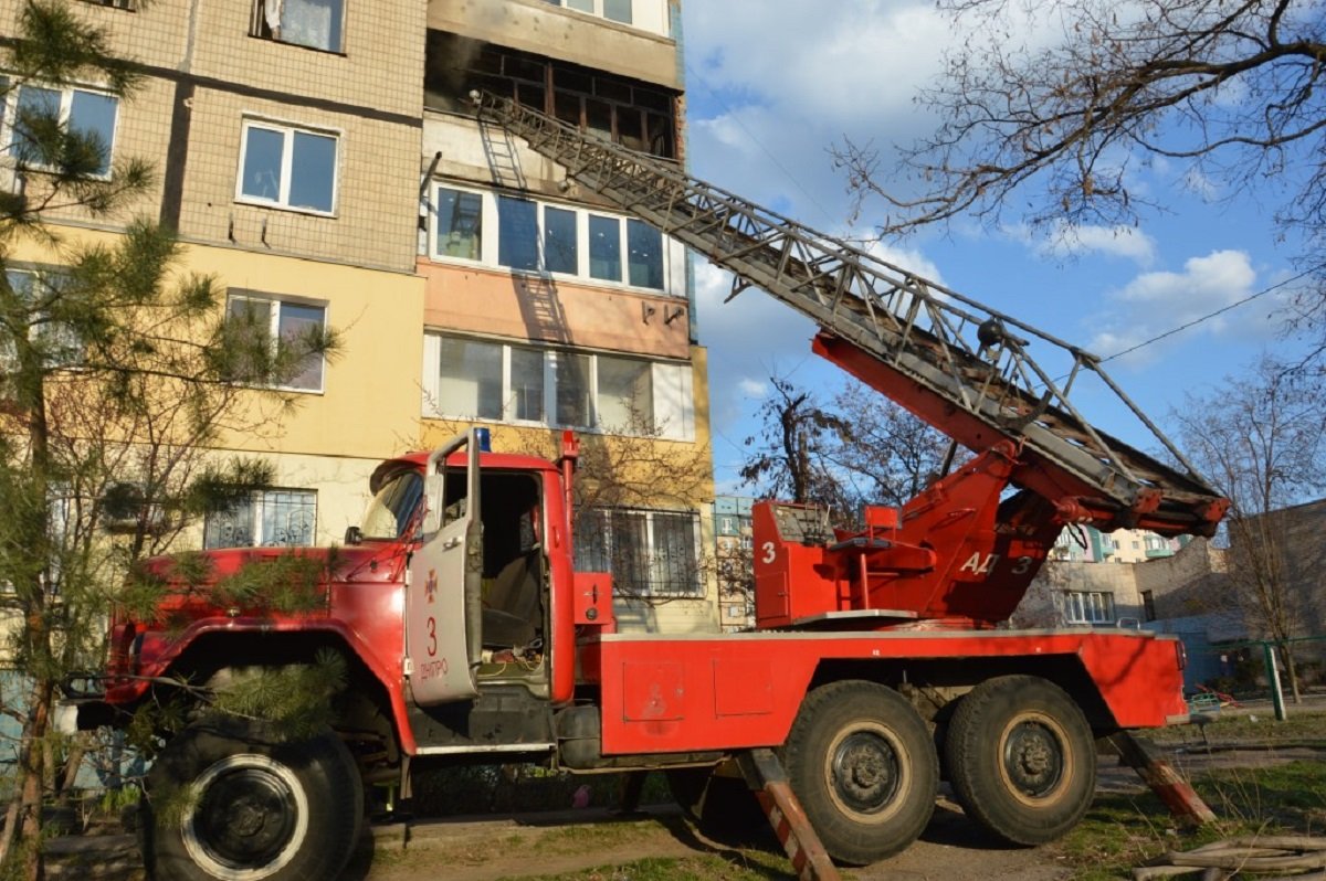 В Днепре на улице Шолохова горела квартира В Днепре на улице Шолохова горела квартира