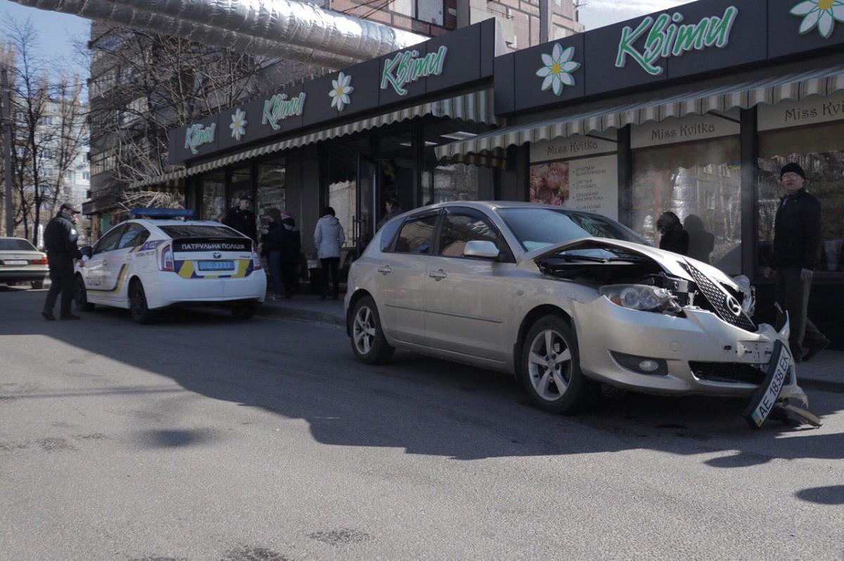 Инцидент произошел около 9:20 и по состоянию на 10:15 машины убрали с проезжей части Инцидент произошел около 9:20 и по состоянию на 10:15 машины убрали с проезжей части