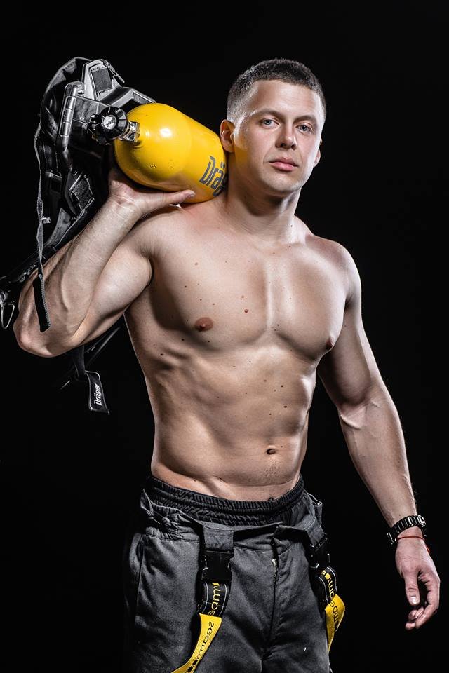 Слишком горяч, чтобы тушить Слишком горяч, чтобы тушить