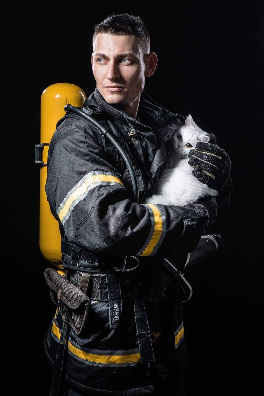 Кто уже захотел побыть на месте этого котика? Кто уже захотел побыть на месте этого котика?