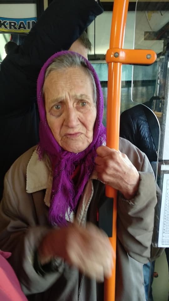 В Днепре 81-летняя женщина не помнит, где живет: помогите найти родственников