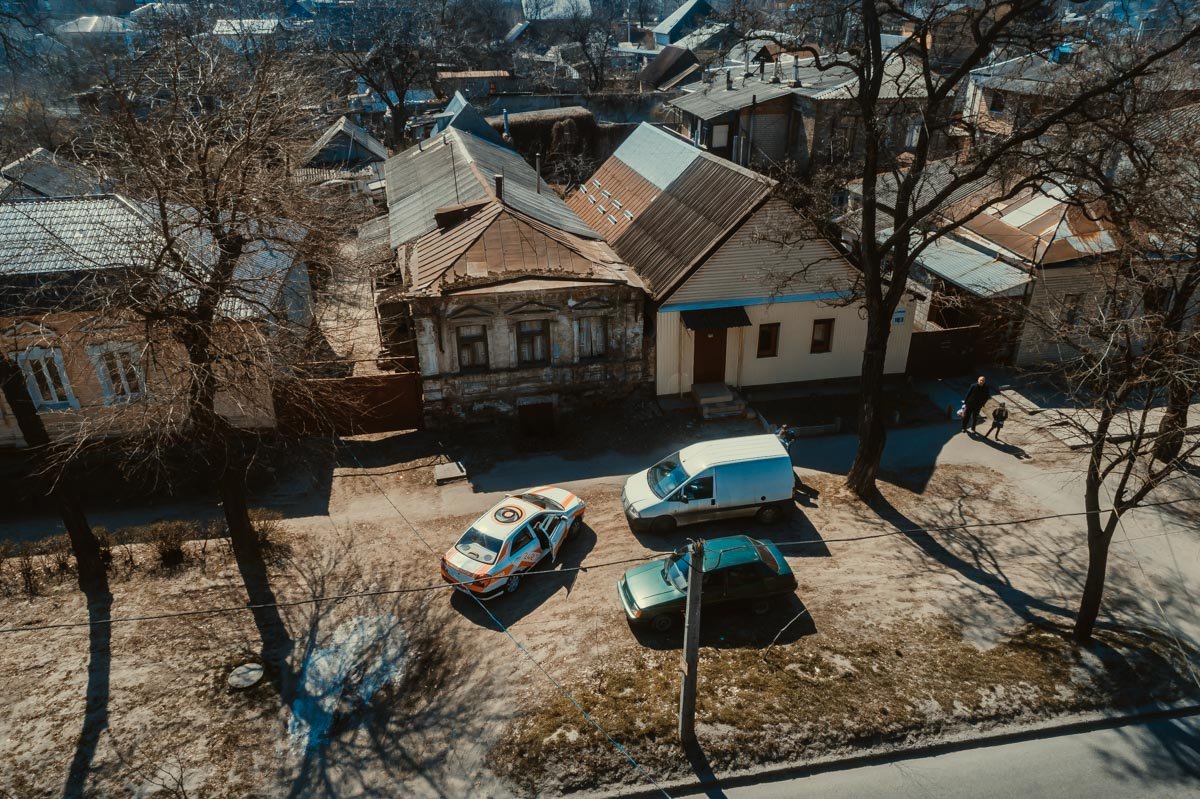 К 1880 улица Скаковая соединяла Сенную и Цыганскую площади, где разбивали свой табор ромы К 1880 улица Скаковая соединяла Сенную и Цыганскую площади, где разбивали свой табор ромы