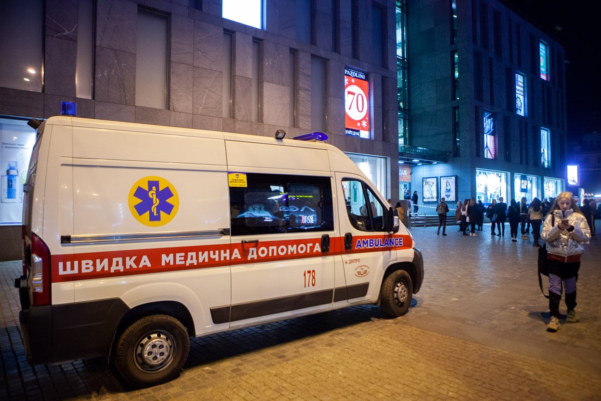 На месте дежурила скорая и спасатели На месте дежурила скорая и спасатели