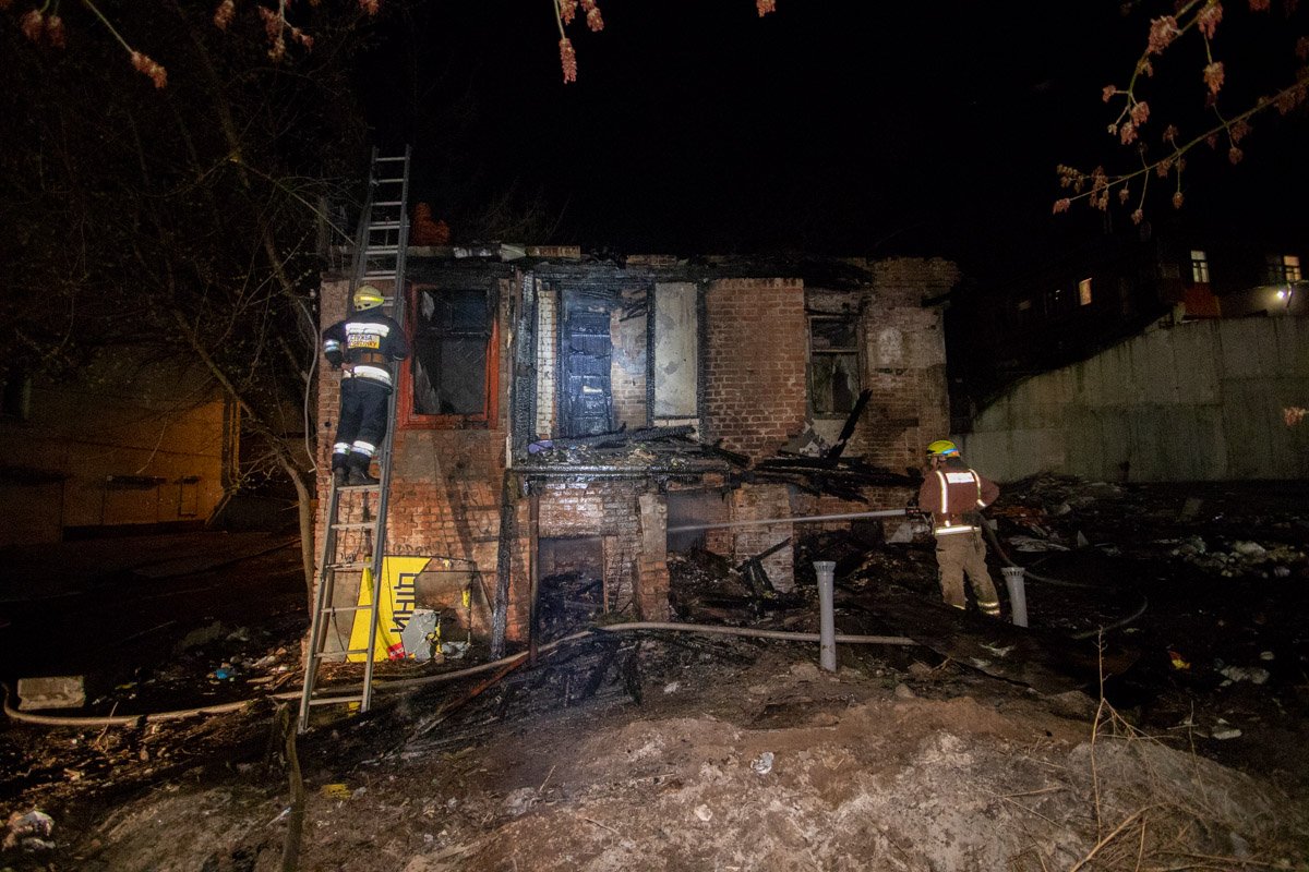 Что стало причиной возгорания, пока неизвестно Что стало причиной возгорания, пока неизвестно