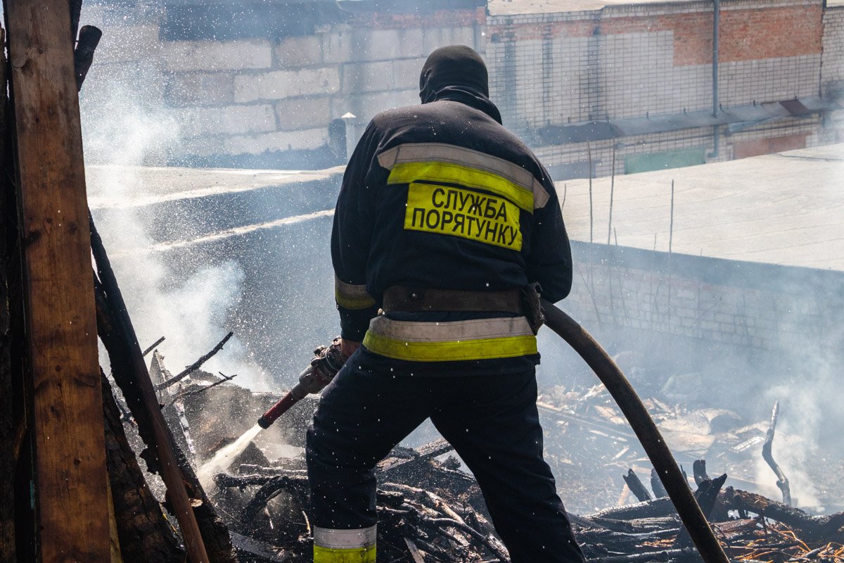 На борьбу с огнем у пожарных ушло около получаса На борьбу с огнем у пожарных ушло около получаса