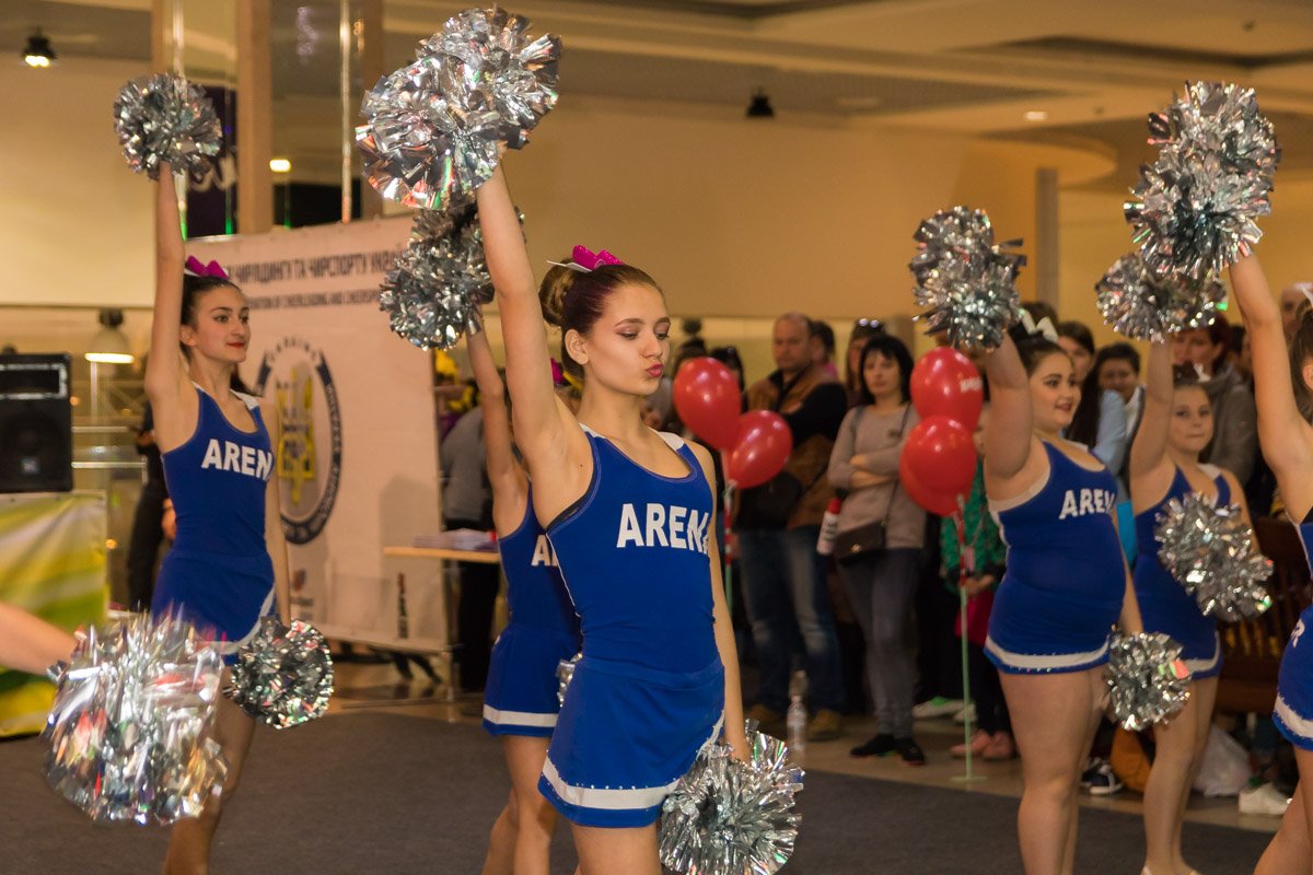 Представляли город