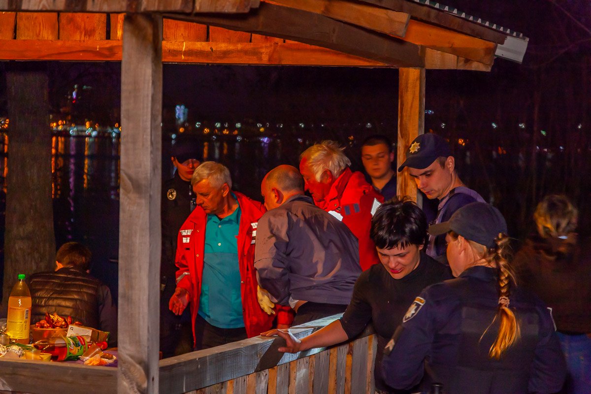 Посиделки закончились ударом ножом