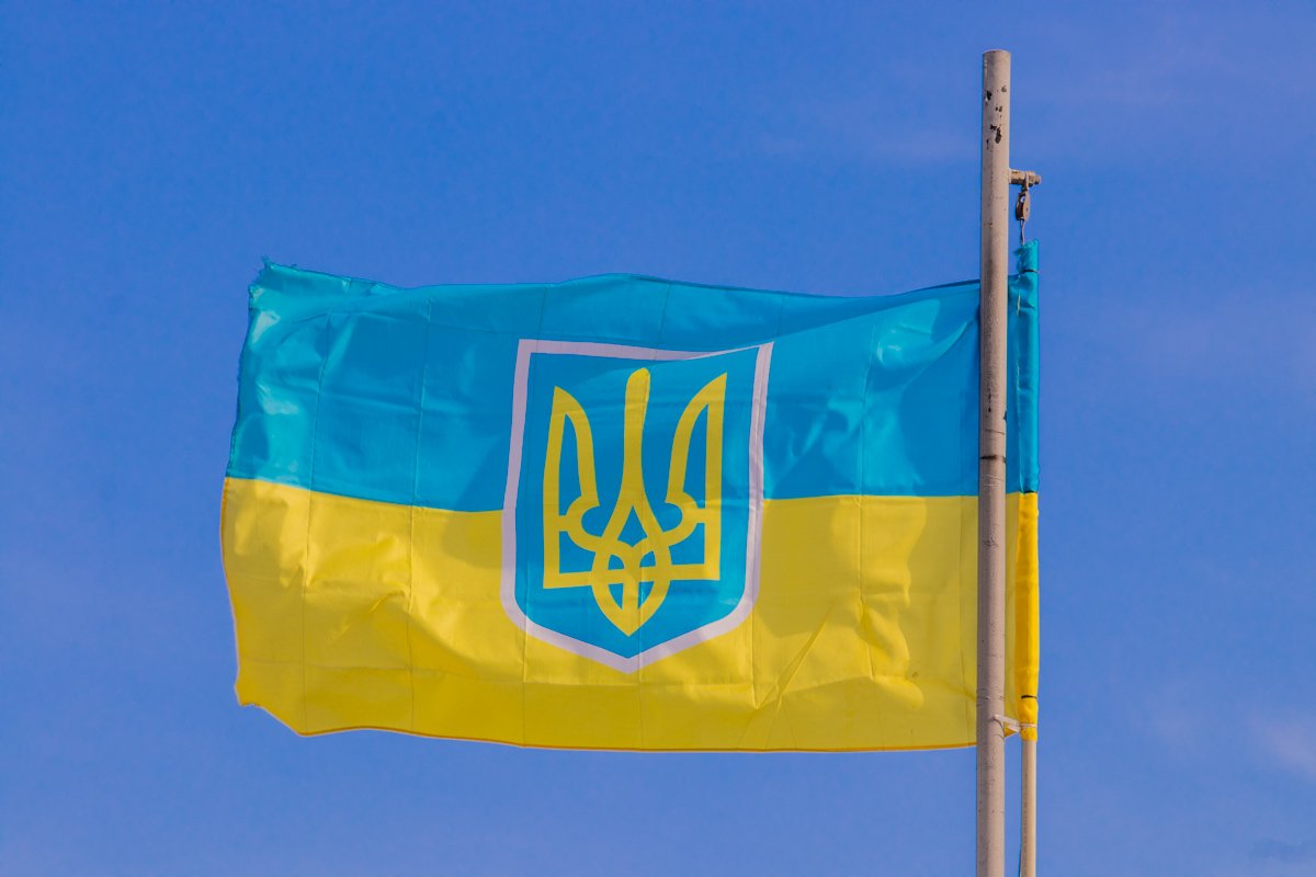 Ведь жизнь - она потому и прекрасна,