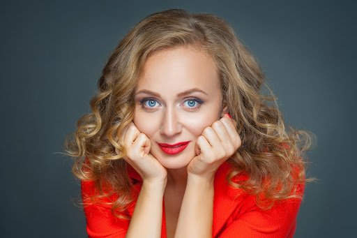 Истории, которые дарят эмоции: о книгах писательницы из Днепра Людмиле Сердюковской 5