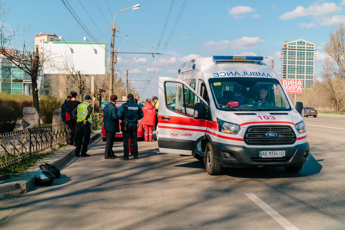 9 апреля, около 15:20, на набережной Победы, возле дома №38, столкнулись Daewoo и мотоцикл