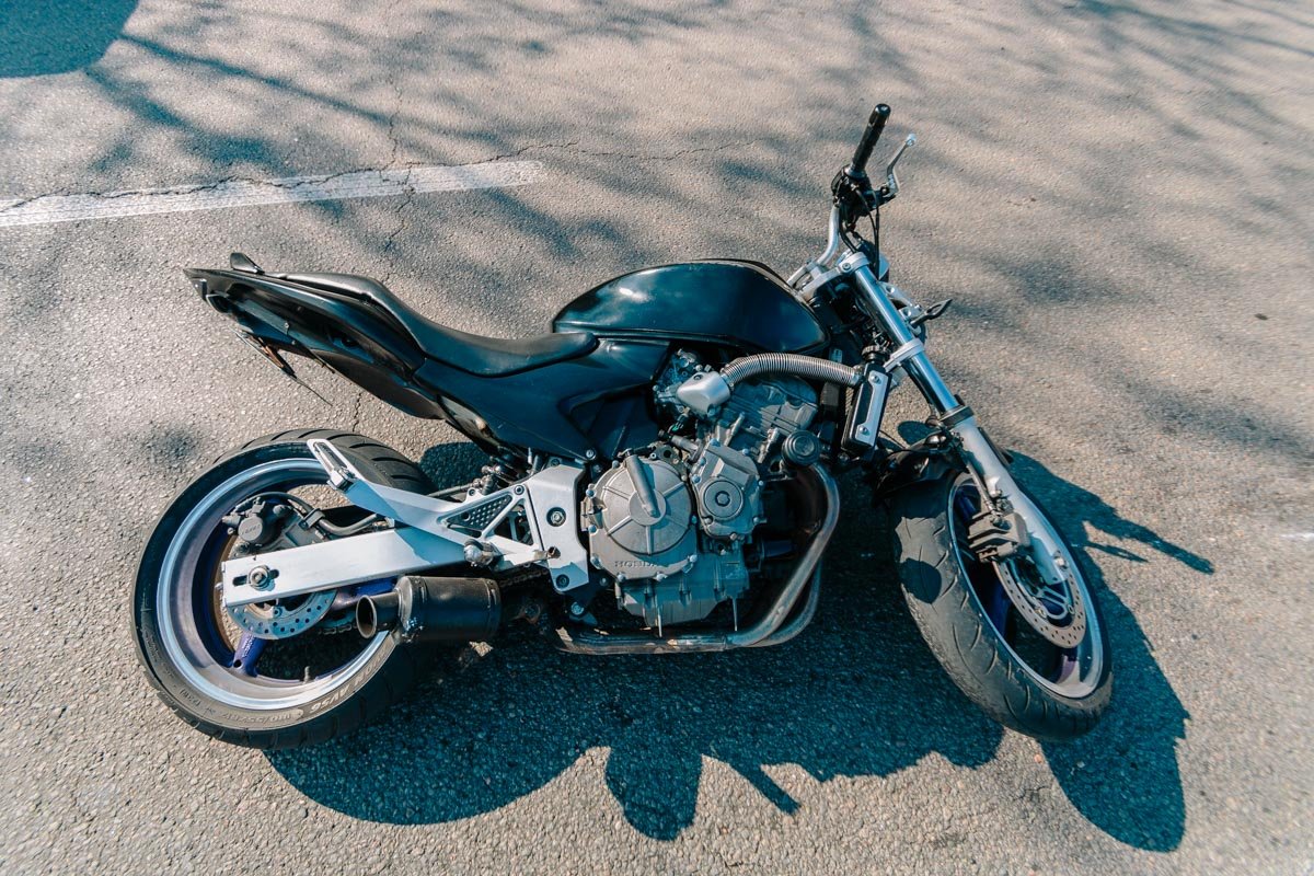 В крайней полосе собирается тянучка, однако на трафике в целом авария не сказалась