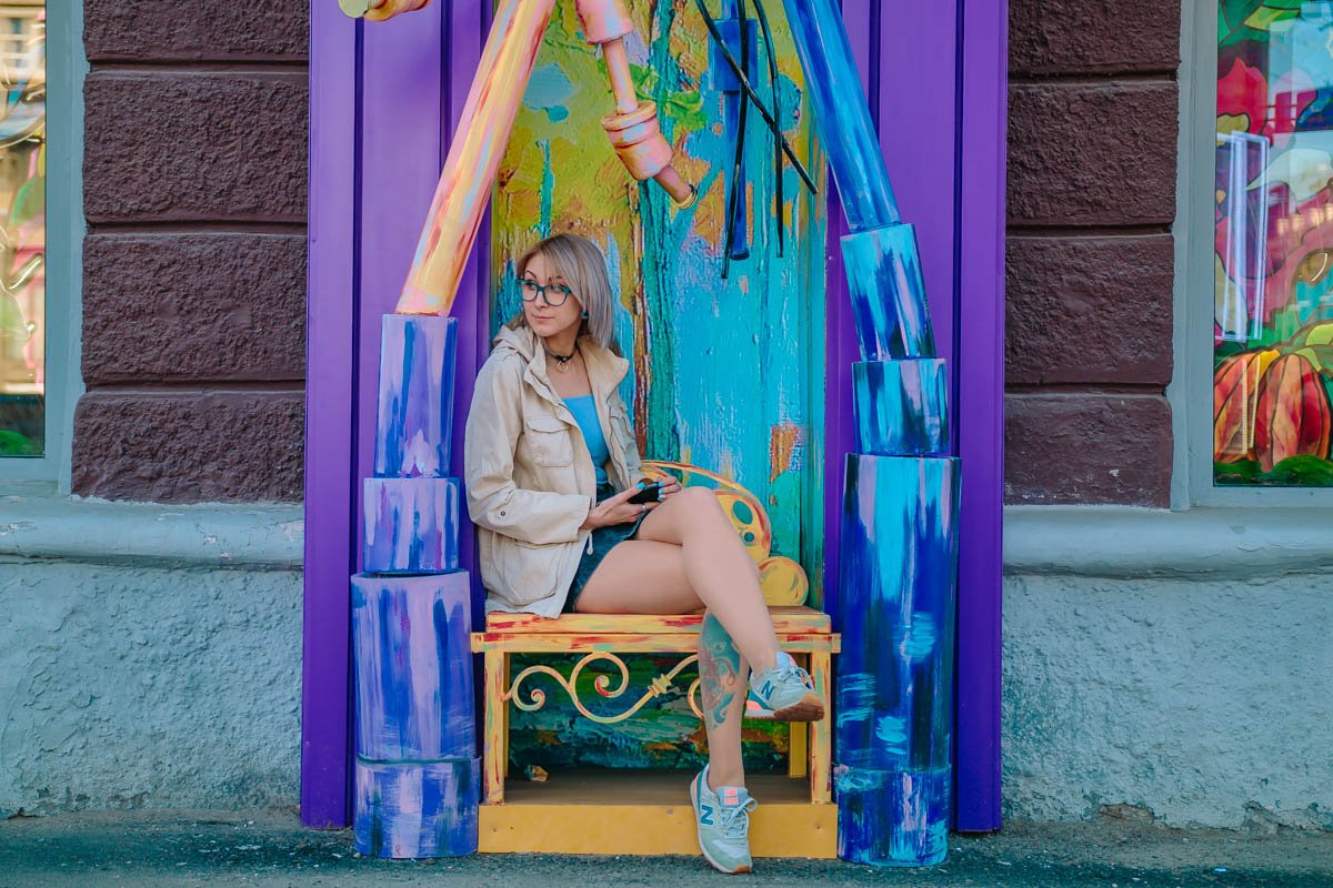 Хотя тут можно и не фоткаться, а, к примеру, попить кофе