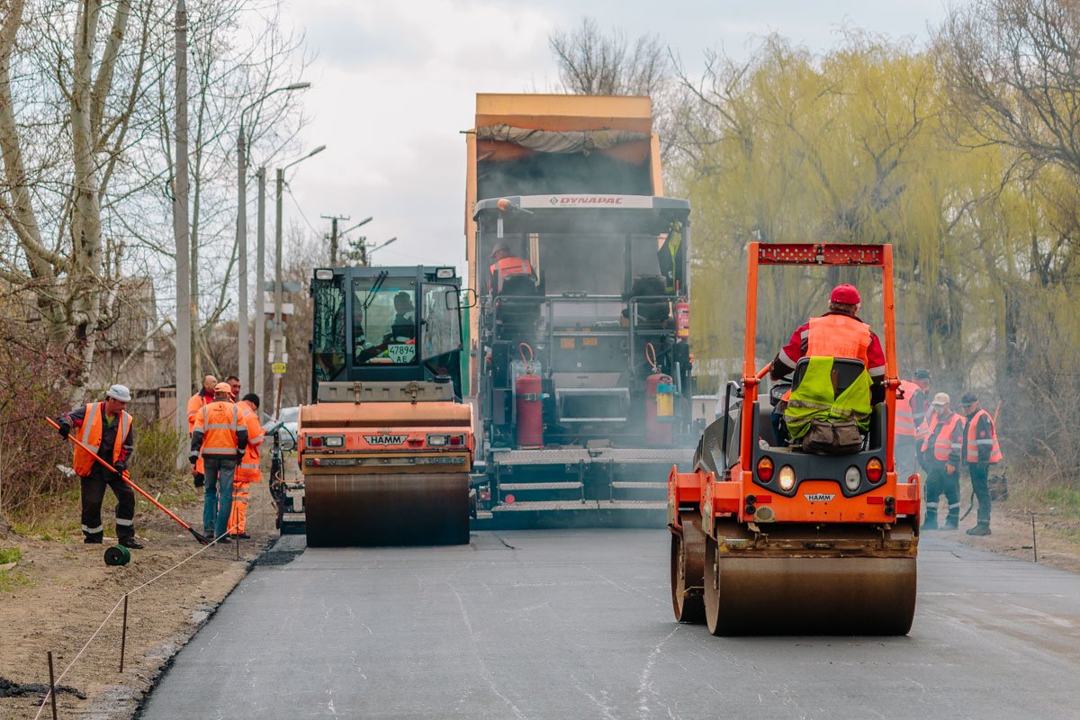 Ремонт дорог на улицах Ингульской и Петрозаводской в сторону ​Донецкого шоссе