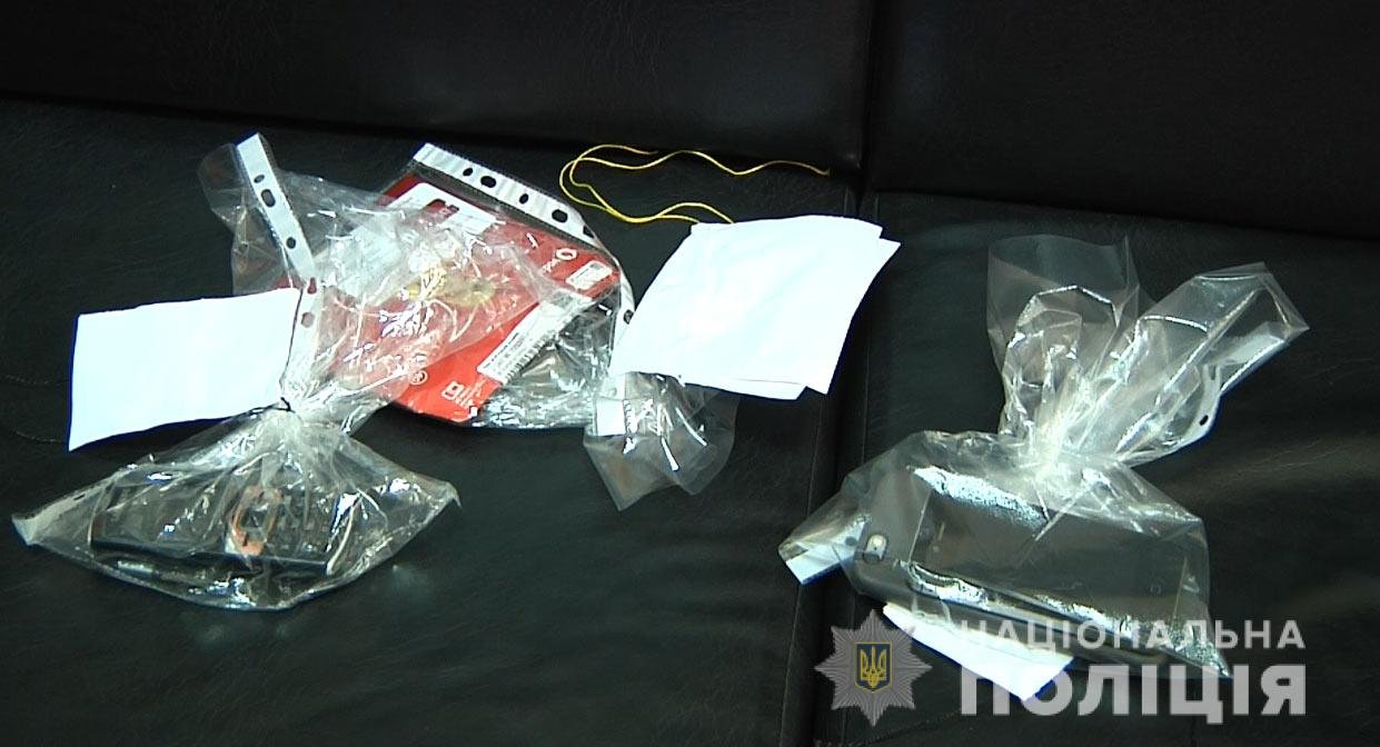 Телефон у него изъяли, как и сим-карту Телефон у него изъяли, как и сим-карту