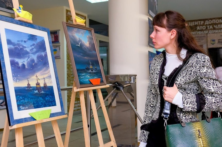 А пока картины путешествуют по городам Украины А пока картины путешествуют по городам Украины