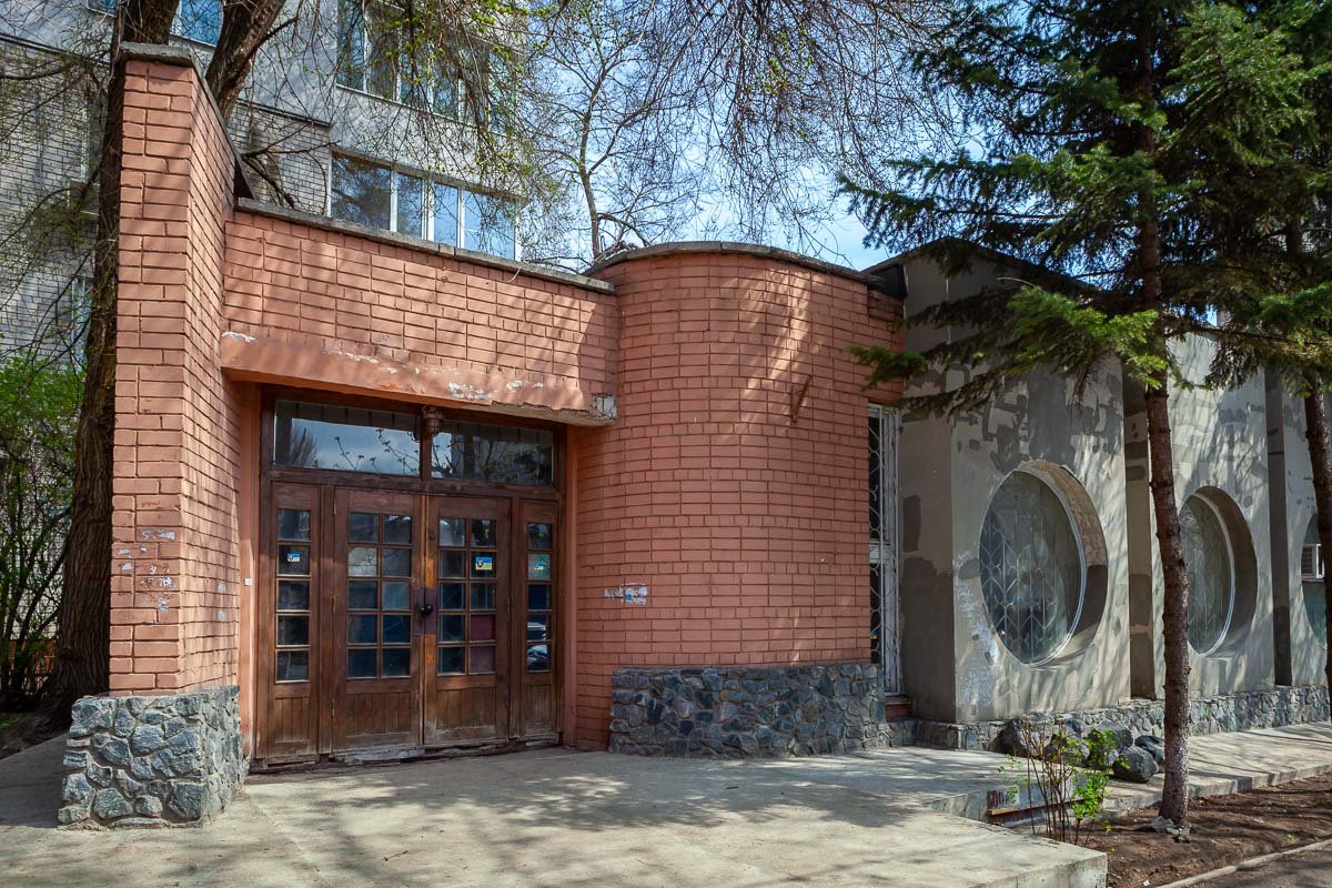 Позднее дом №15 приобрел Иван Акинфиев, выдающийся ботаник и педагог