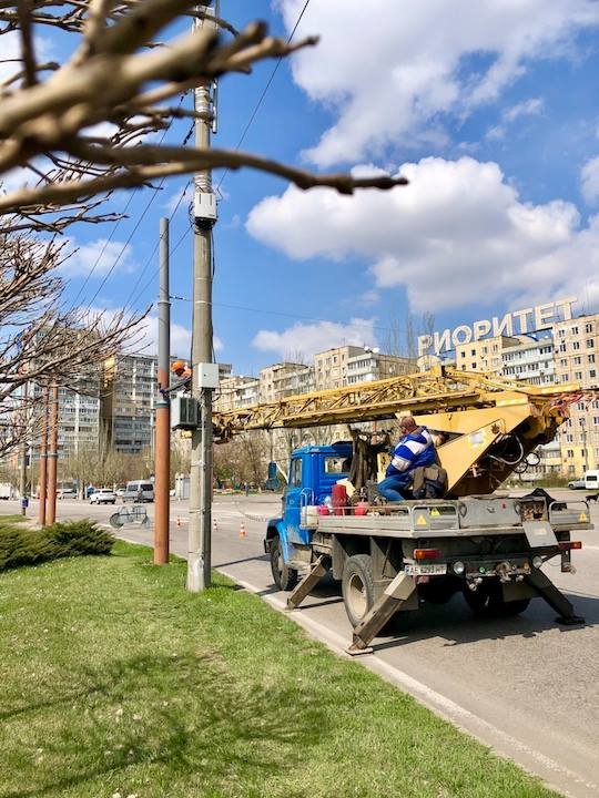 Завершили работы по монтажу всех железобетонных опор