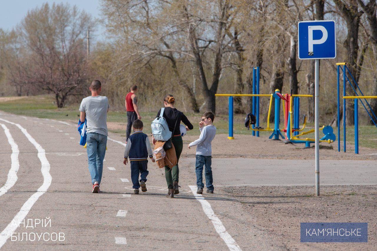 Мэр Каменского проверил, как город приводят в порядок 4