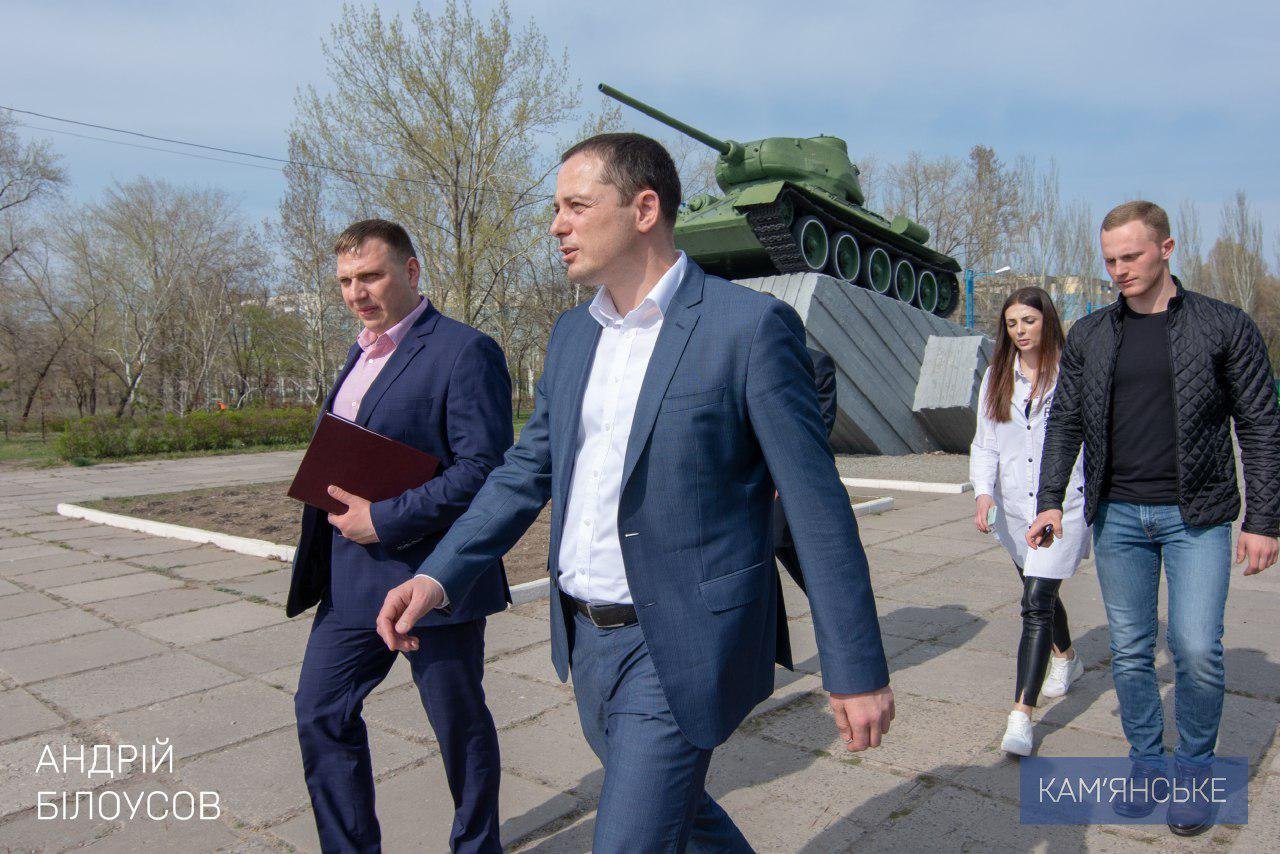 Мэр Каменского проверил, как город приводят в порядок 7