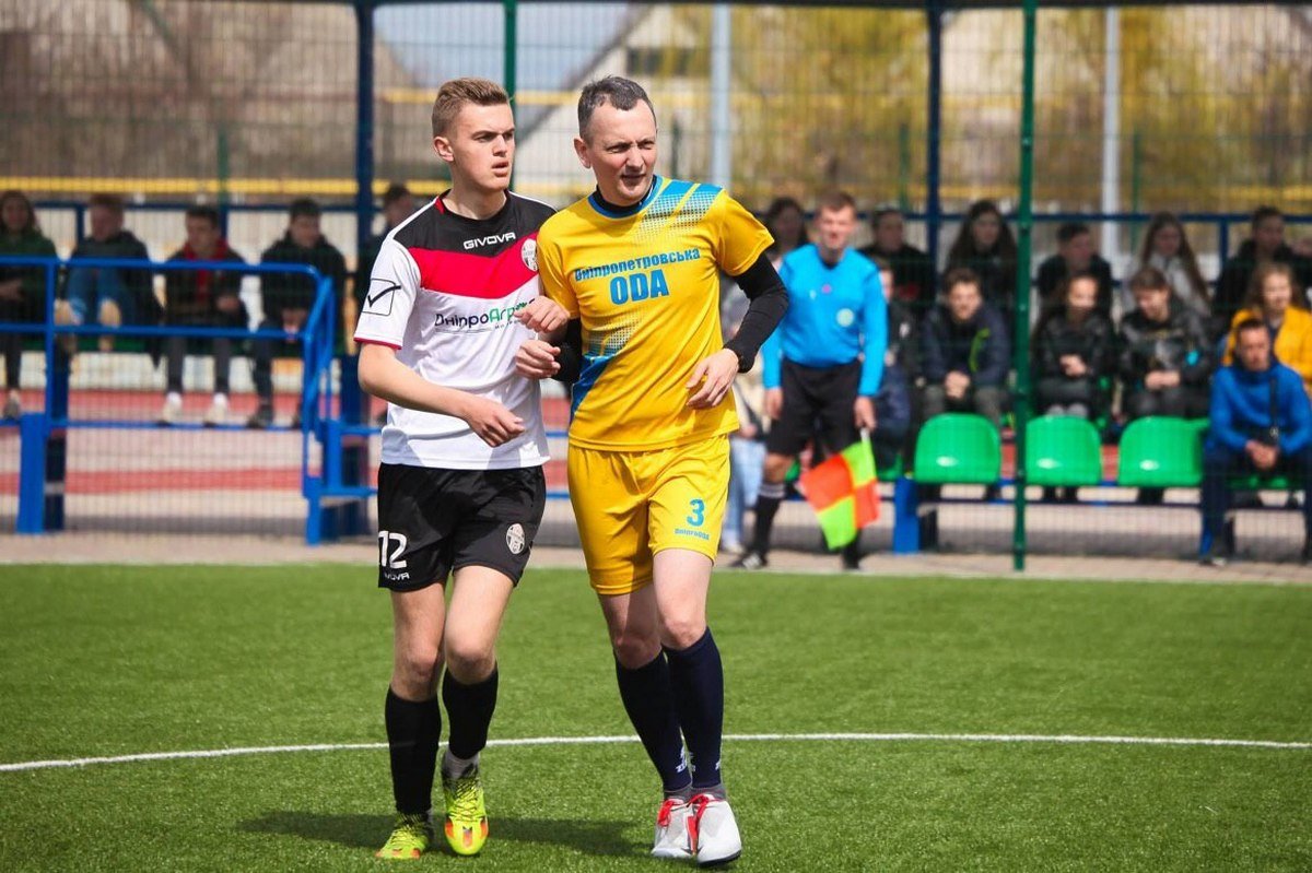 На таком стадионе охота играть в футбол