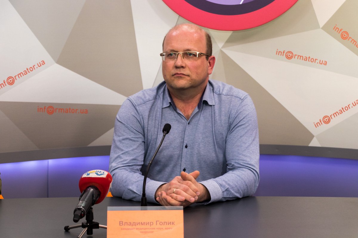 Врач-невролог Владимир Голик Врач-невролог Владимир Голик