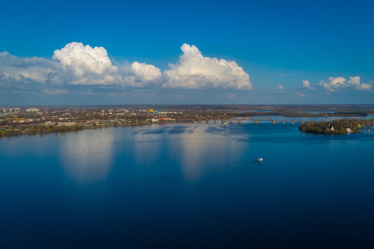 Только то,что не видно глазами, Очень часто находится в нас!