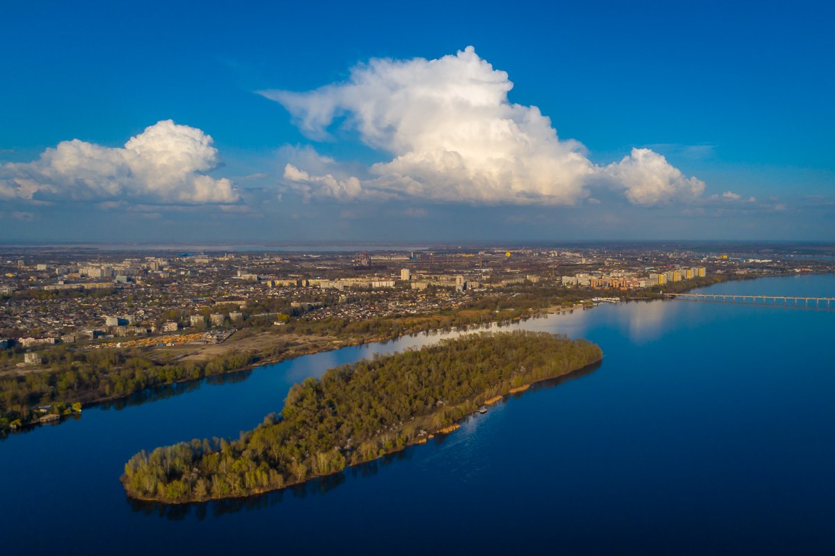 В ком-то теплом,знакомом,нужном, До безумия дорогом.