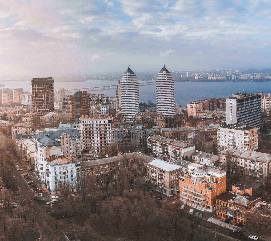 Центр Днепра сочетает архитектуру разных эпох. Фото: deniska_ua