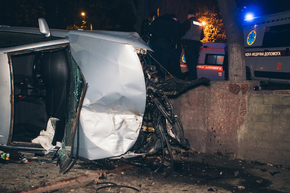 В салоне авто находились брат и сестра В салоне авто находились брат и сестра
