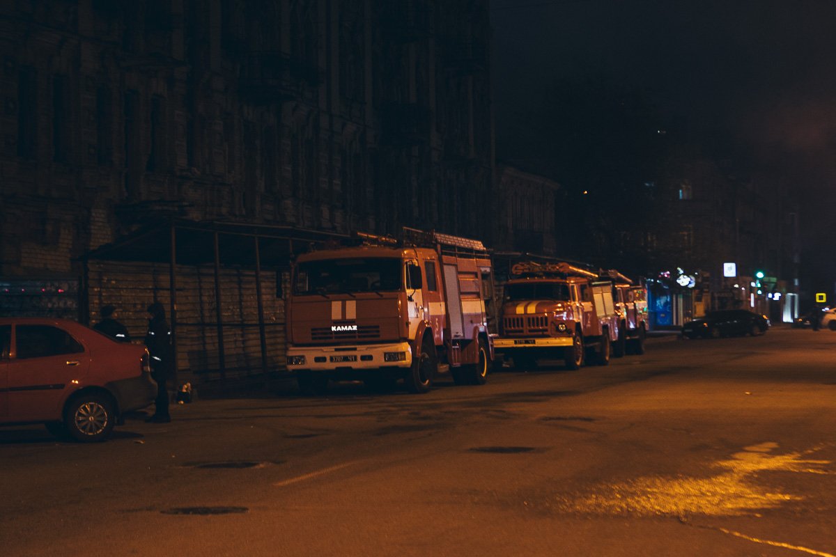 Пострадавших передали медикам