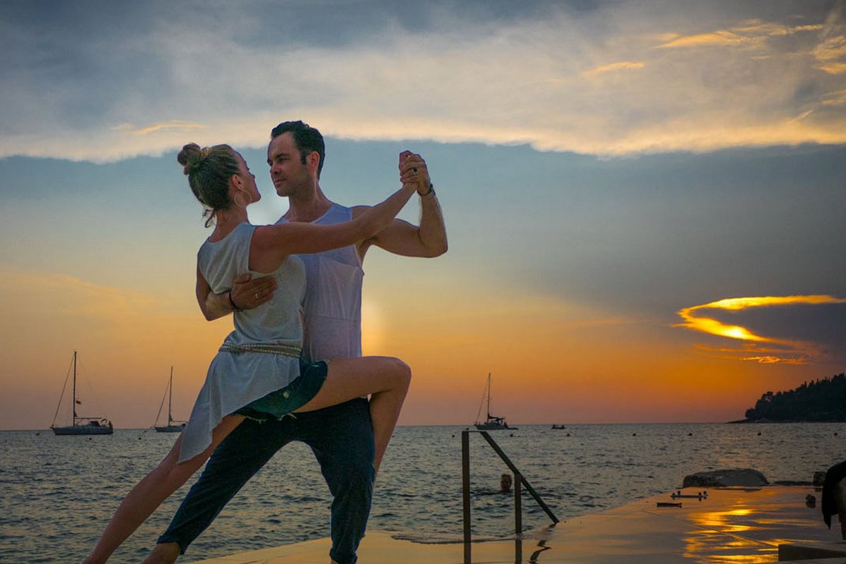 Вы не можете изменить мир, но вы можете заставить его танцевать! Вы не можете изменить мир, но вы можете заставить его танцевать!