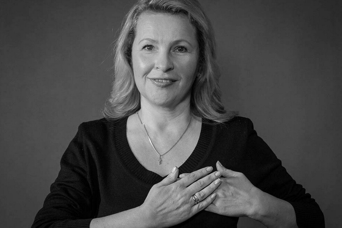 Ладони — это голосовые связки языка телодвижений Ладони — это голосовые связки языка телодвижений