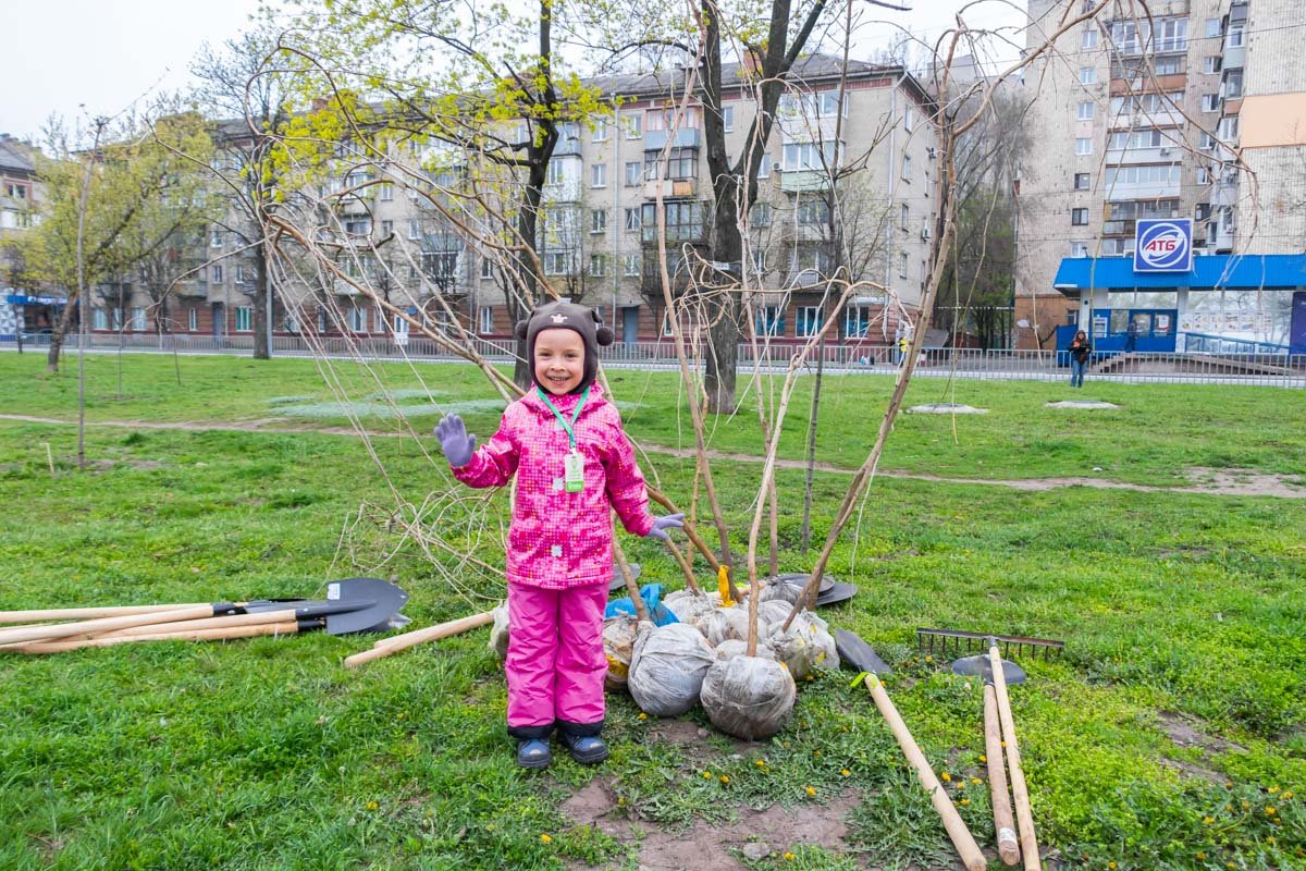 Малыши учатся заботиться о природе Малыши учатся заботиться о природе