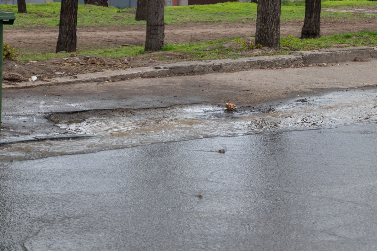 Просим водителей быть аккуратными здесь Просим водителей быть аккуратными здесь