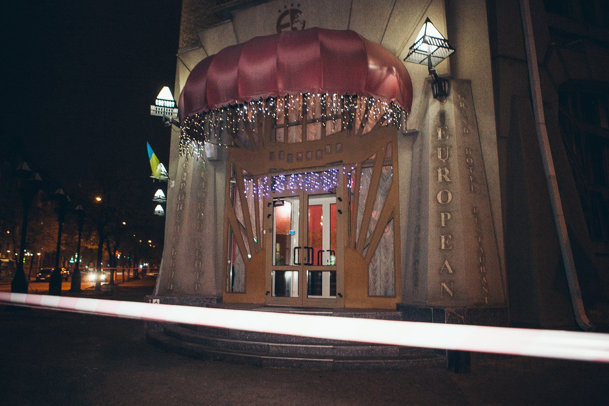 Постояльцев выводили из зданий Постояльцев выводили из зданий