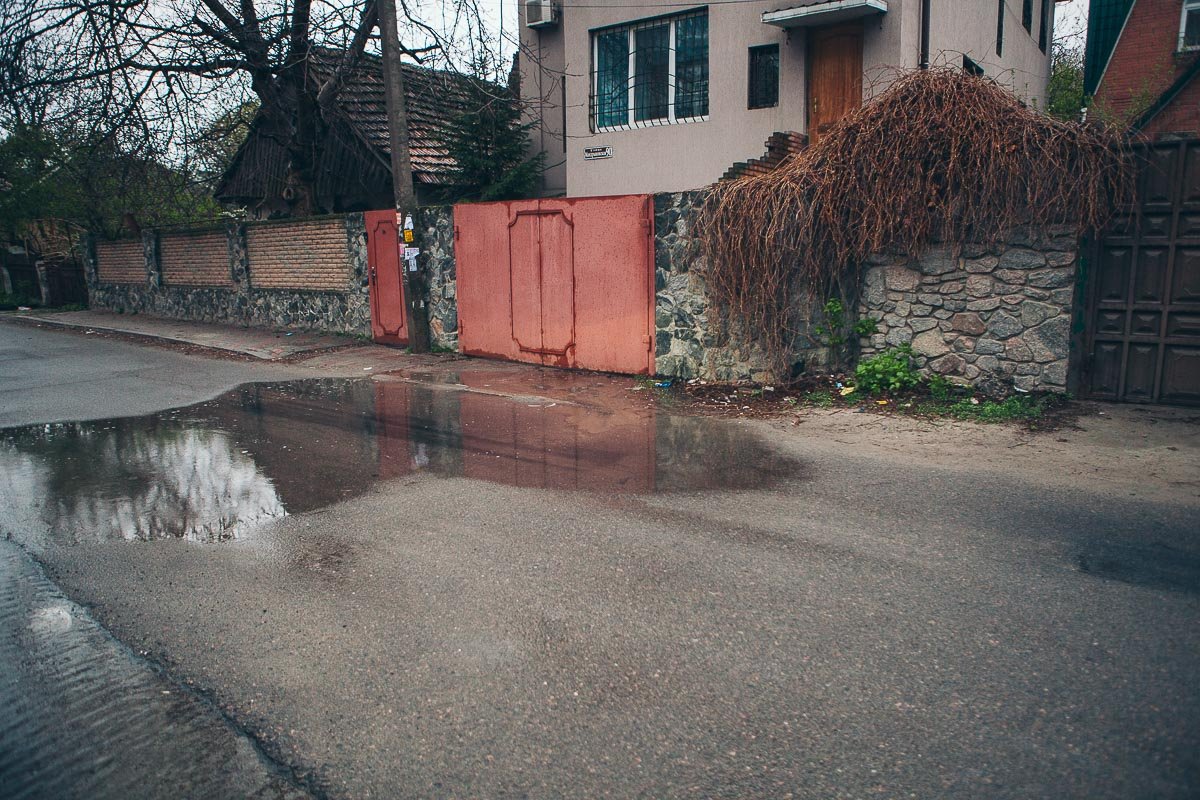 Вероятно, трубу прорвало рано утром