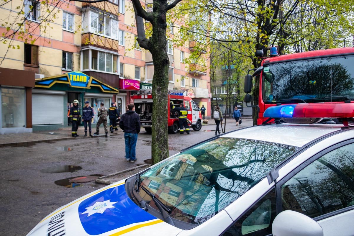 На месте происшествия работала патрульная полиция  На месте происшествия работала патрульная полиция